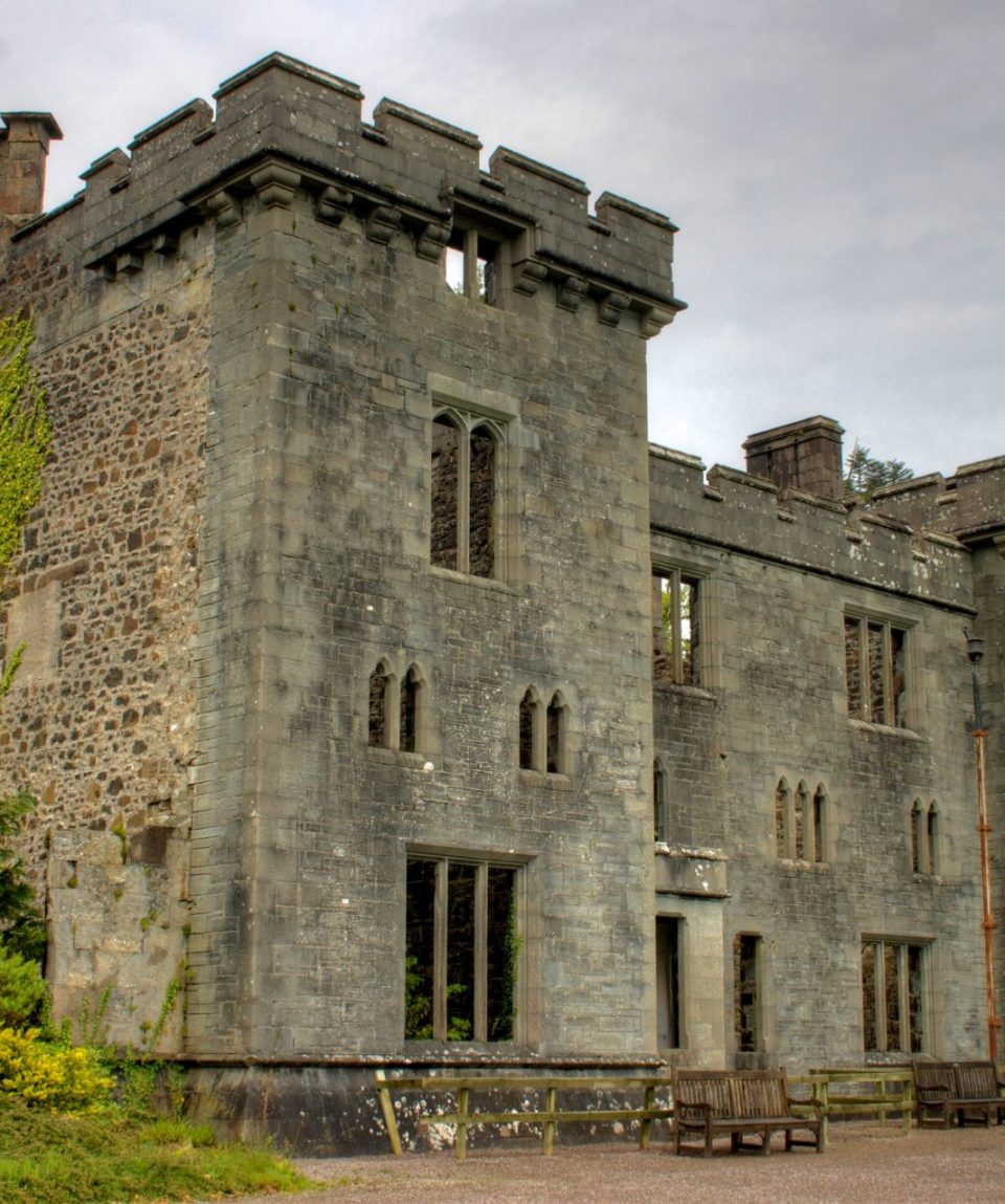 Armadale Castle by Mike Peel mikepeel_net CC BY-SA wikimedia